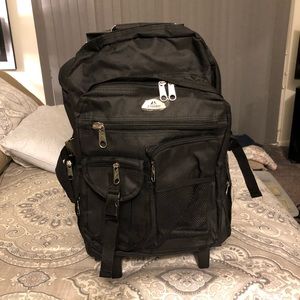 Brand New Everest Rolling back pack